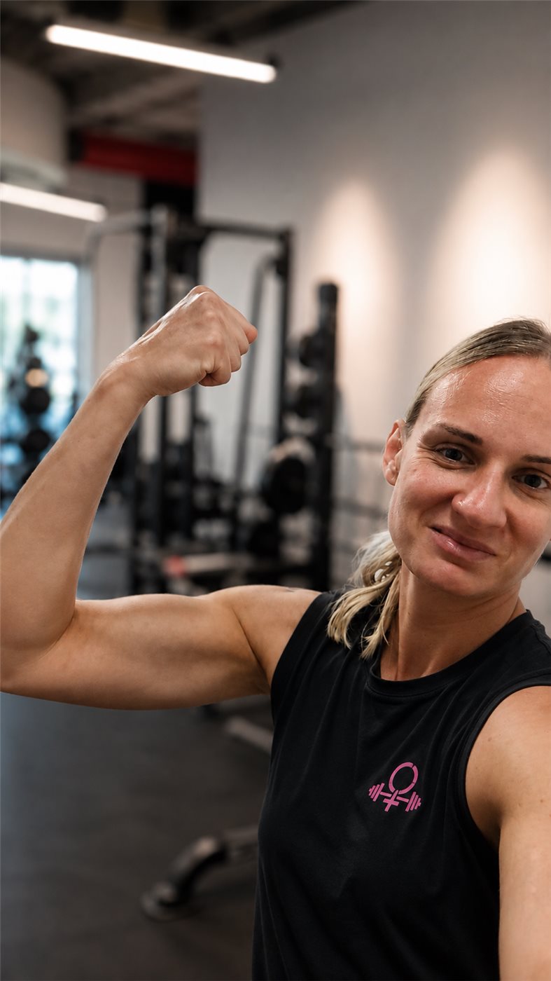 Krafttraining für Frauen – Kim Konermann im Gym